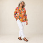 Ángela | Jersey con estampado floral colorido, vista de tres cuartos
