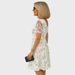 Aránzazu | Vestido midi elegante con detalles de encaje