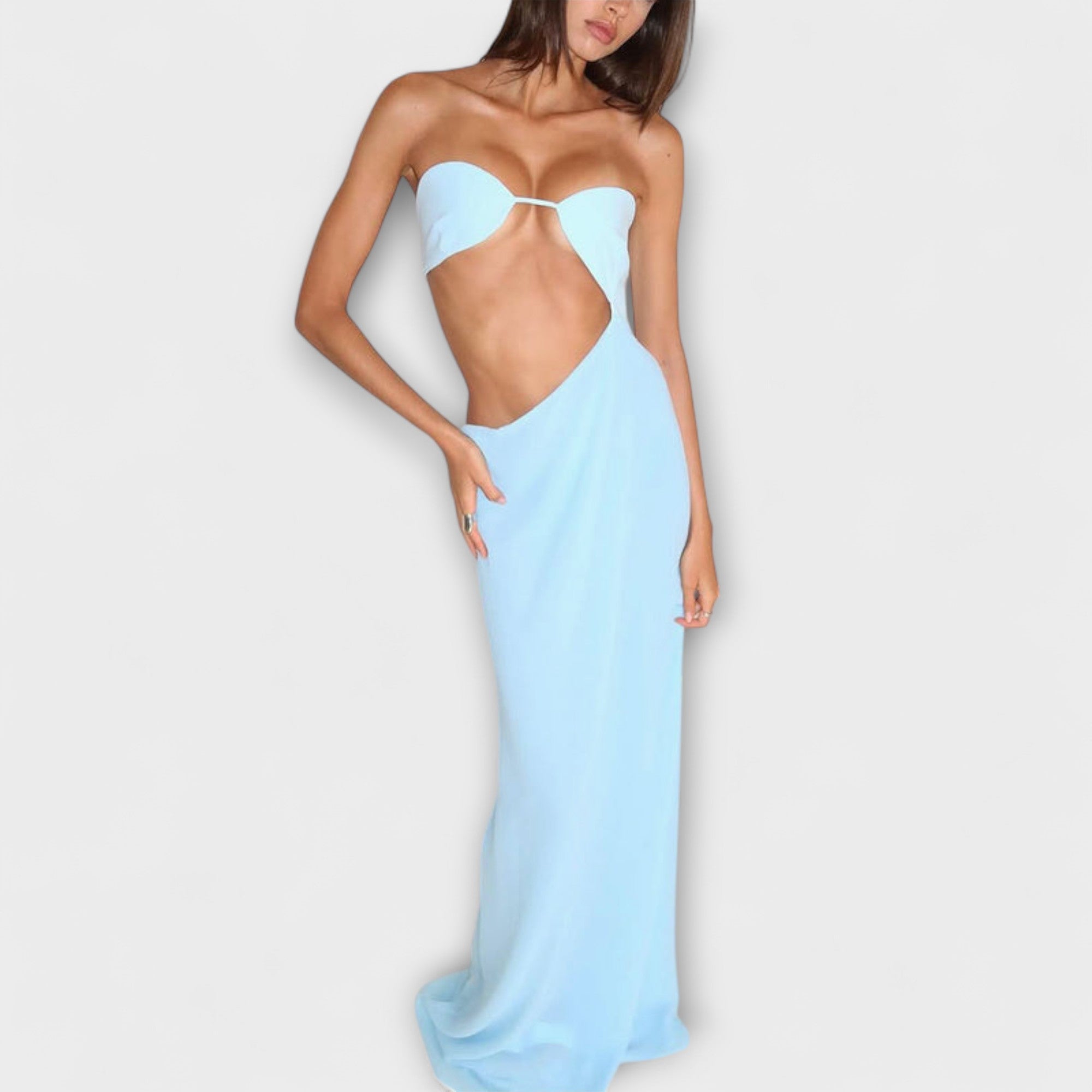 Arlet | Vestido seductor con espalda descubierta