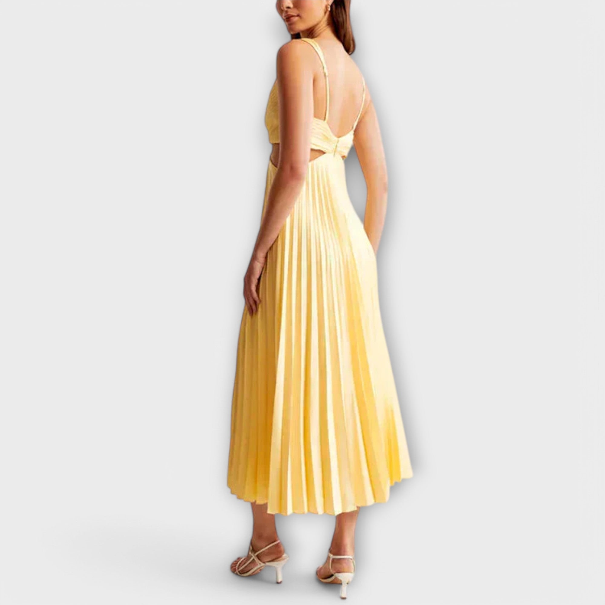 Candelaria | Vestido de verano con espalda abierta y detalle plisado