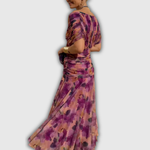 Carla Belén | Vestido largo de flores con cuello en V