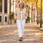 Carla | Cárdigan de flores delicado, en la calle
