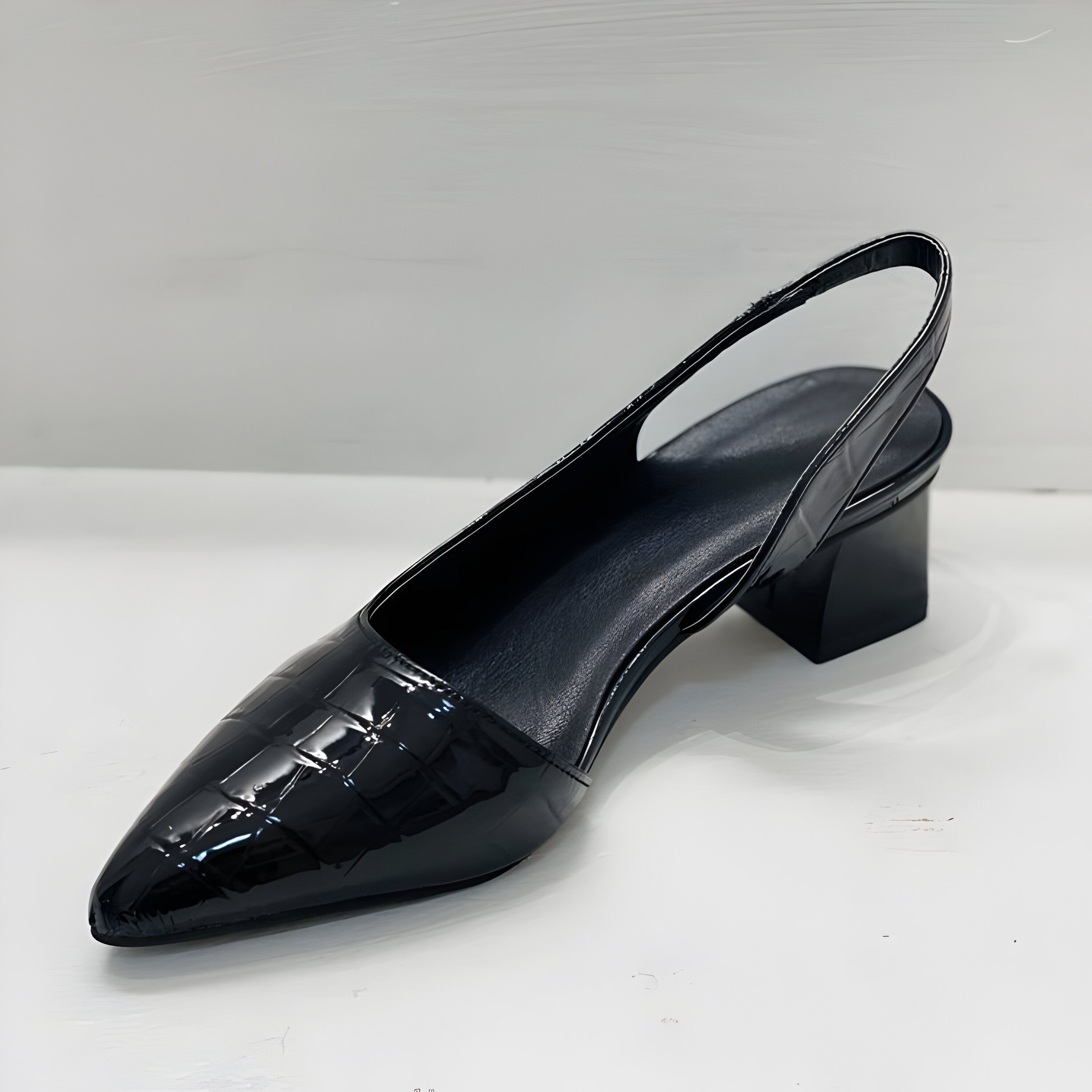 Carlota | Zapatos de salón de horma ancha con plantilla de apoyo