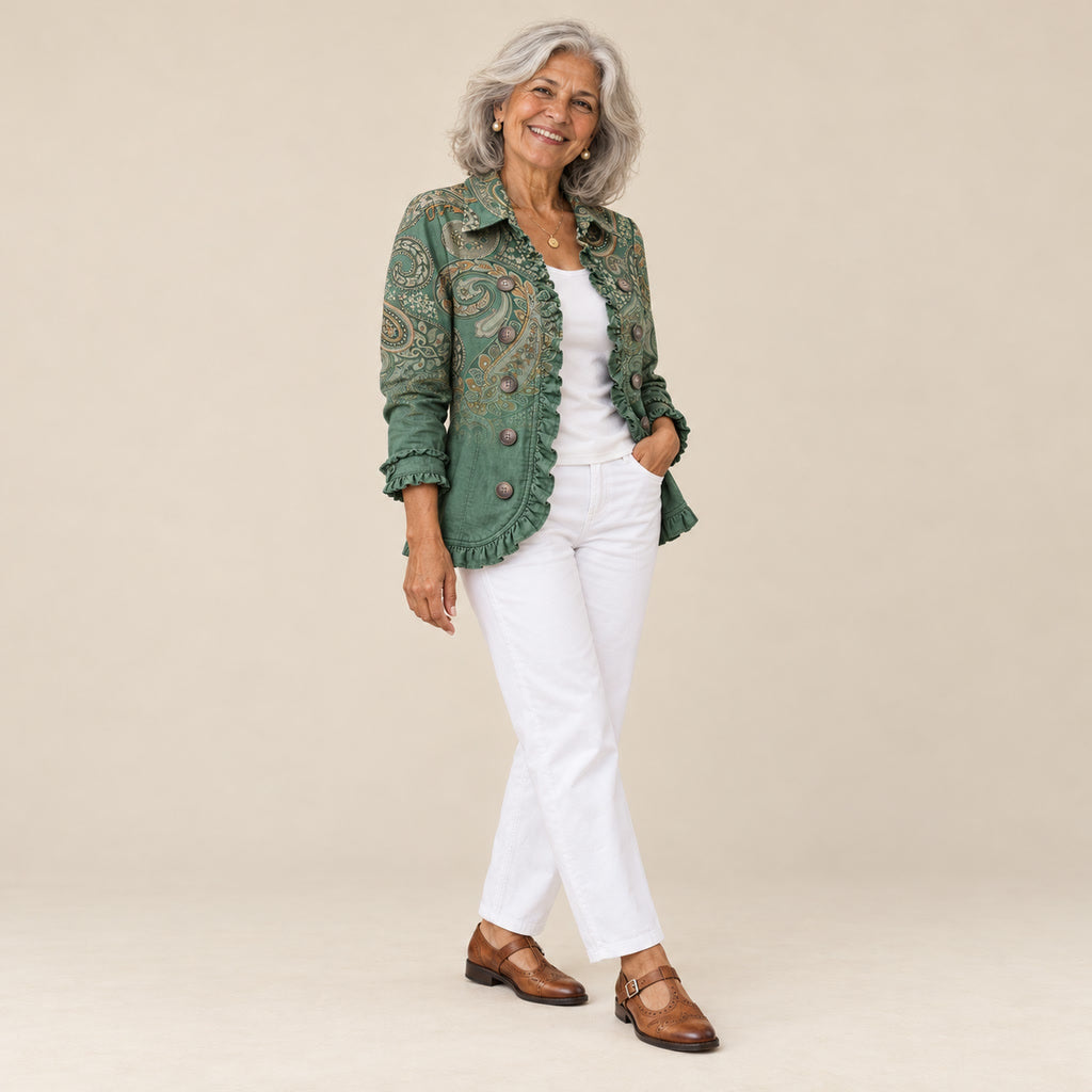 Dámaris | Chaqueta bohemia con volantes y estampado de cachemira (paisley), vista de tres cuartos