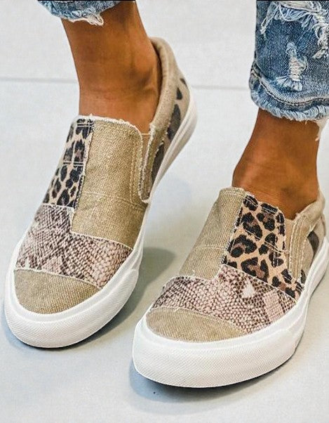 Dionisia | Zapatos de lona informales con estampado de leopardo