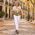 Esperanza | Cárdigan de flores silvestres, en la calle