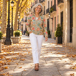 Gema | Cárdigan con estampado de jardín florido, en la calle