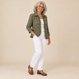 Guadalupe | Chaqueta bohemia con bordado floral y volantes, vista de tres cuartos