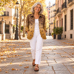 Idaira | Blazer con volantes y estampado de leopardo degradado ocre, en la calle