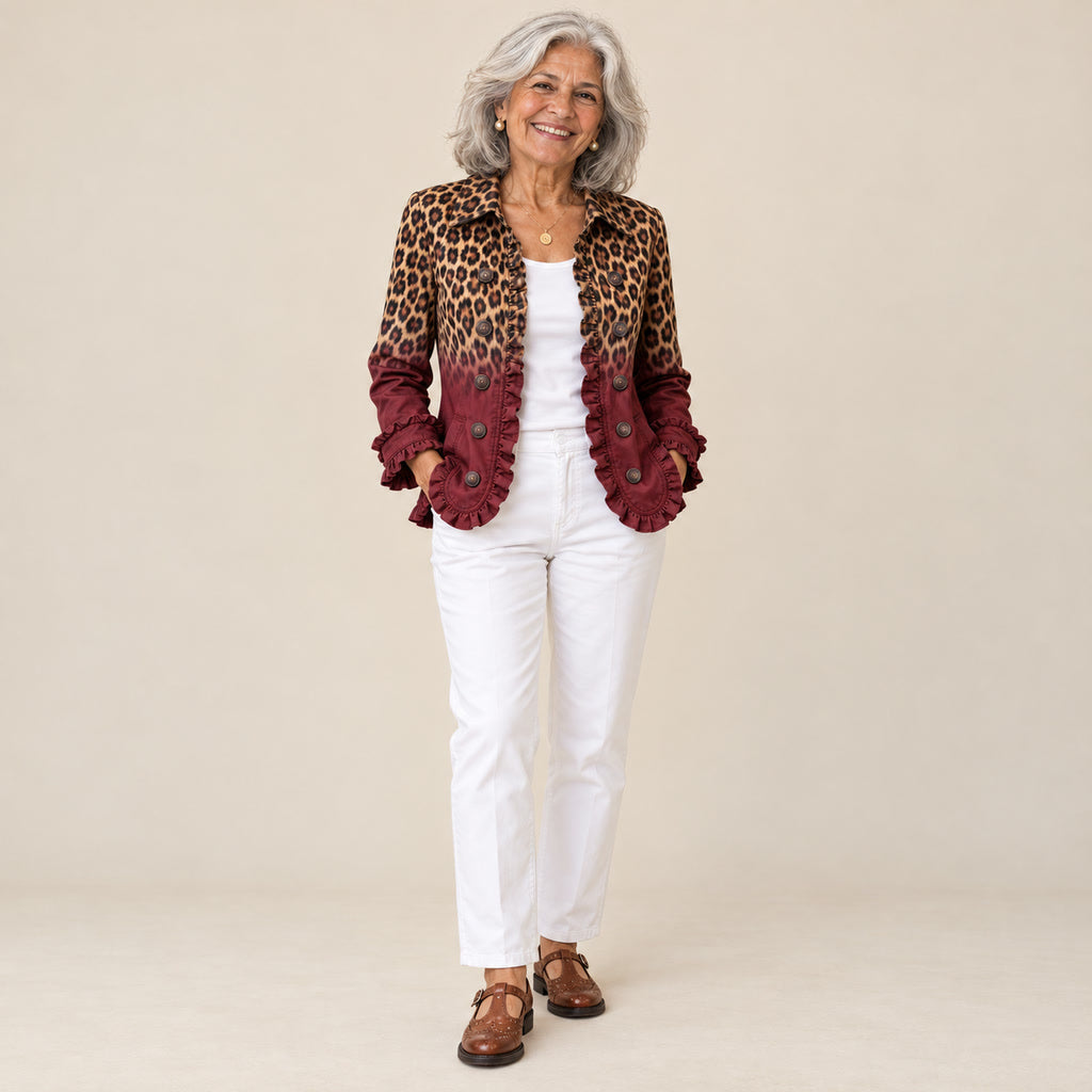 Isidora | Blazer con volantes y estampado de leopardo degradado granate, vista de frente