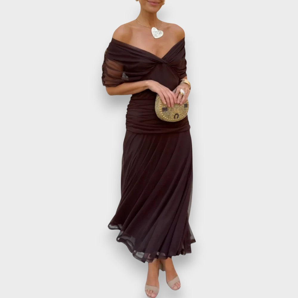 Itziar Dolores | Vestido elegante con cuello en V