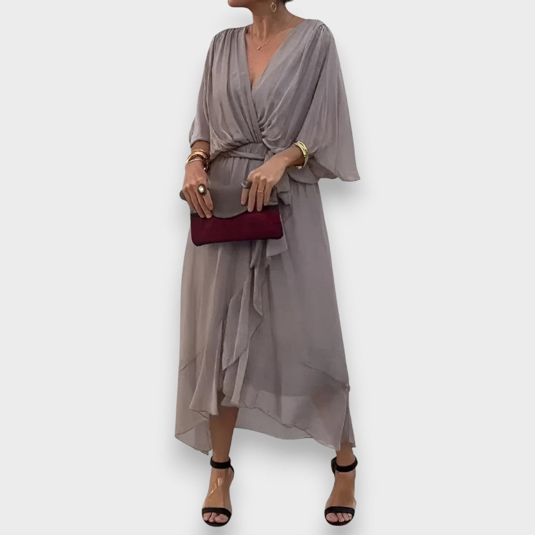 Judit Lourdes | Vestido con cuello en V