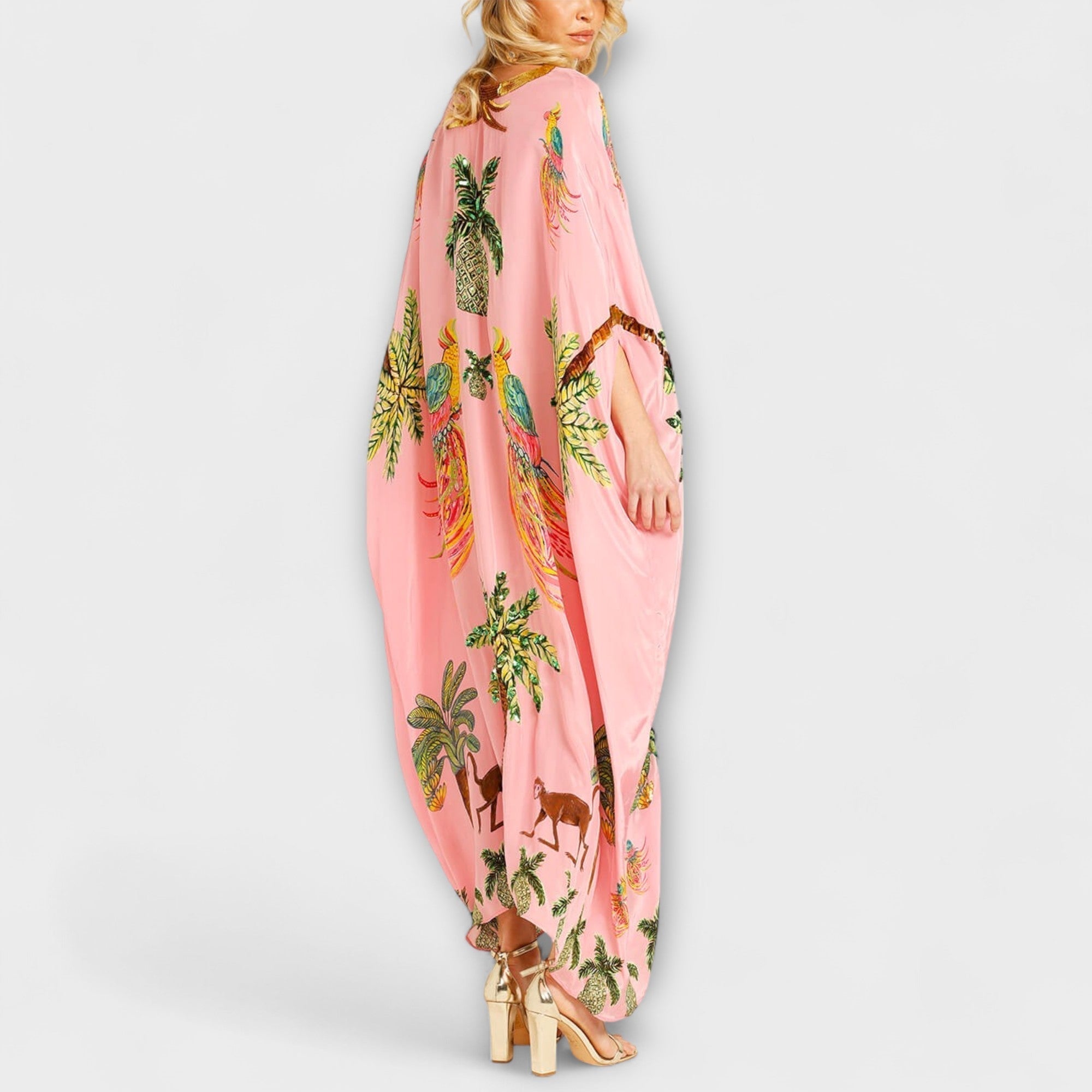 Leticia | Vestido de hombros descubiertos con hombro asimétrico y estampado de palmeras