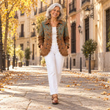Lucrecia | Chaqueta con estampado de cachemira (paisley) y volantes, en la calle