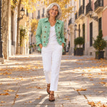 Magdalena | Chaqueta con botones y volantes de cuadros vichy, en la calle