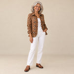 Marcelina | Chaqueta bohemia con volantes y estampado animal, vista de tres cuartos