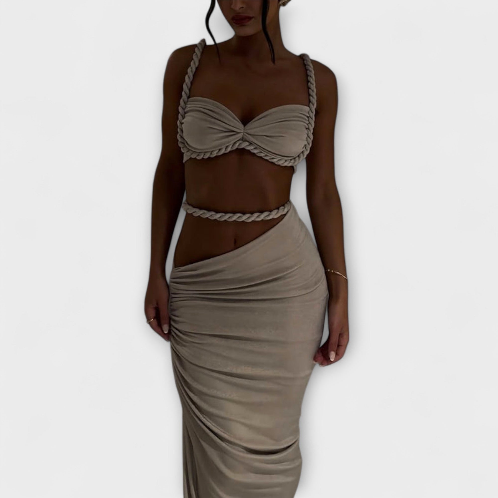 Melania | Conjunto de crop top trenzado degradado y falda superpuesta