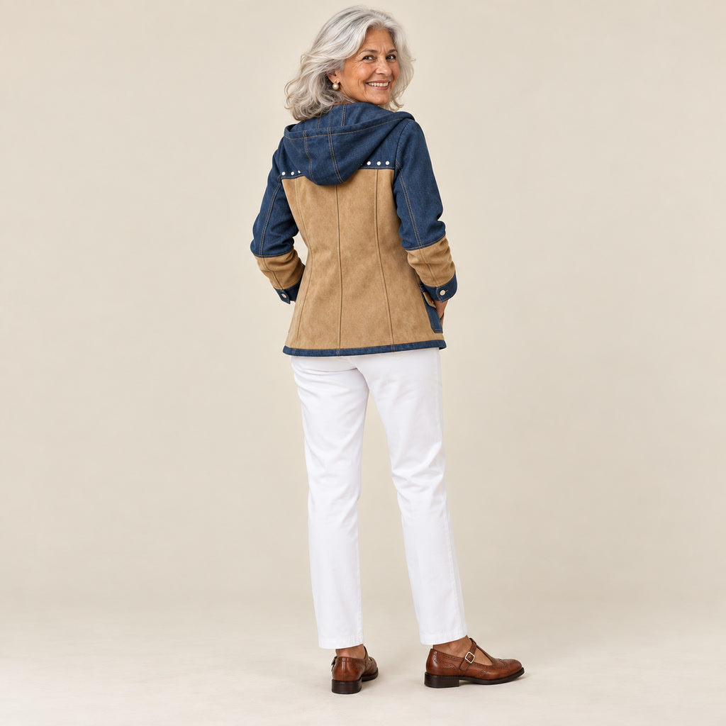 Nayara | Chaqueta con capucha azul marino y camel, vista de espaldas