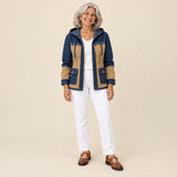 Nayara | Chaqueta con capucha azul marino y camel, vista de frente