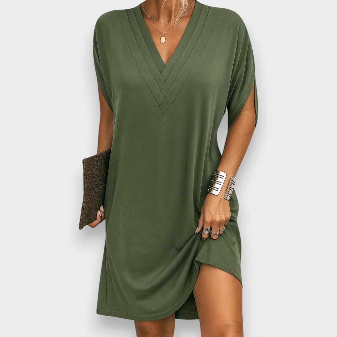 Nélida | Vestido corto informal con cuello en V