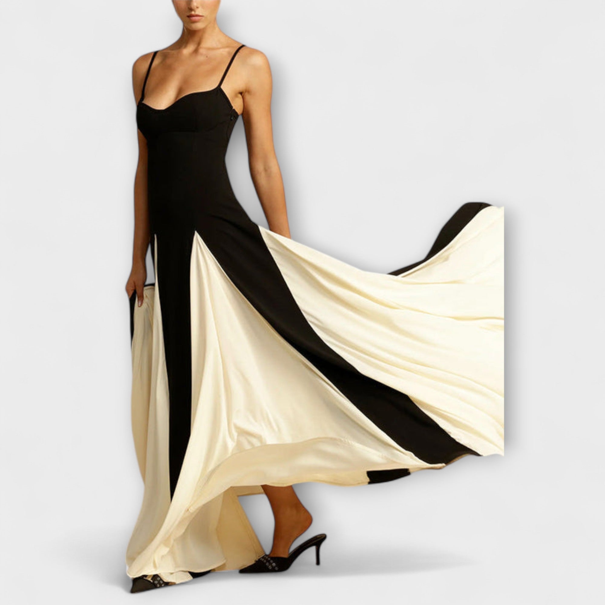 Nidia | Elegancia clásica: vestido largo trapecio con paneles de tul