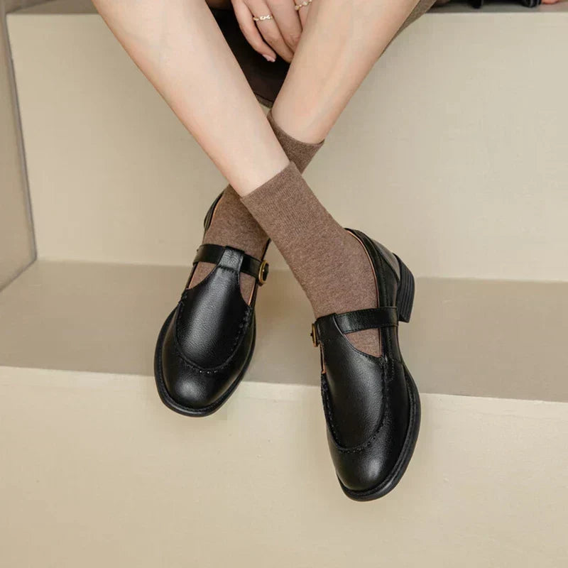 Nuncia | Zapatos retro