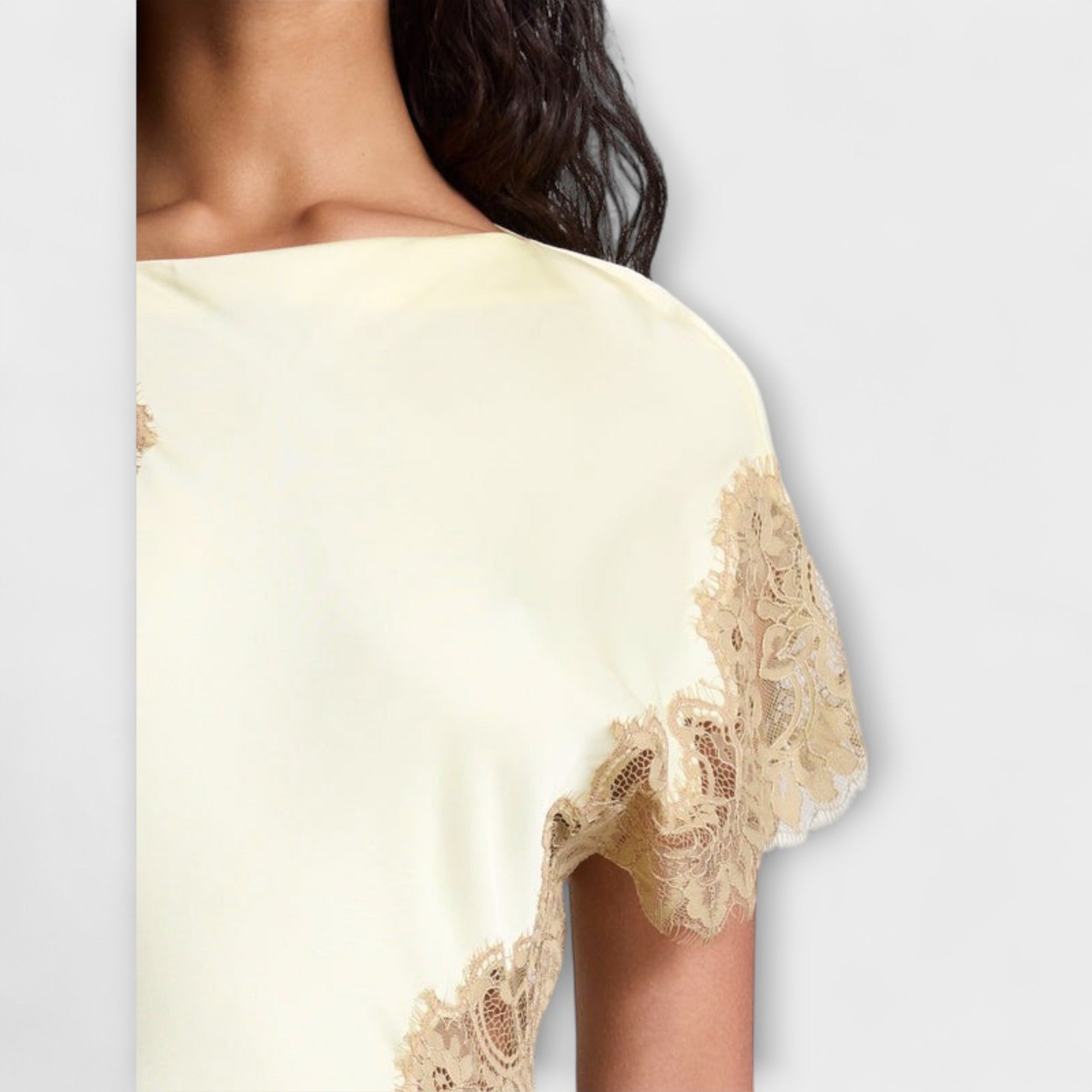 Olaia | Vestido largo de satén con detalles de encaje