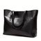 Paz | Bolso de mano elegante imprescindible