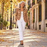 Ramona | Chaqueta de flores con volantes de aire bohemio, en la calle