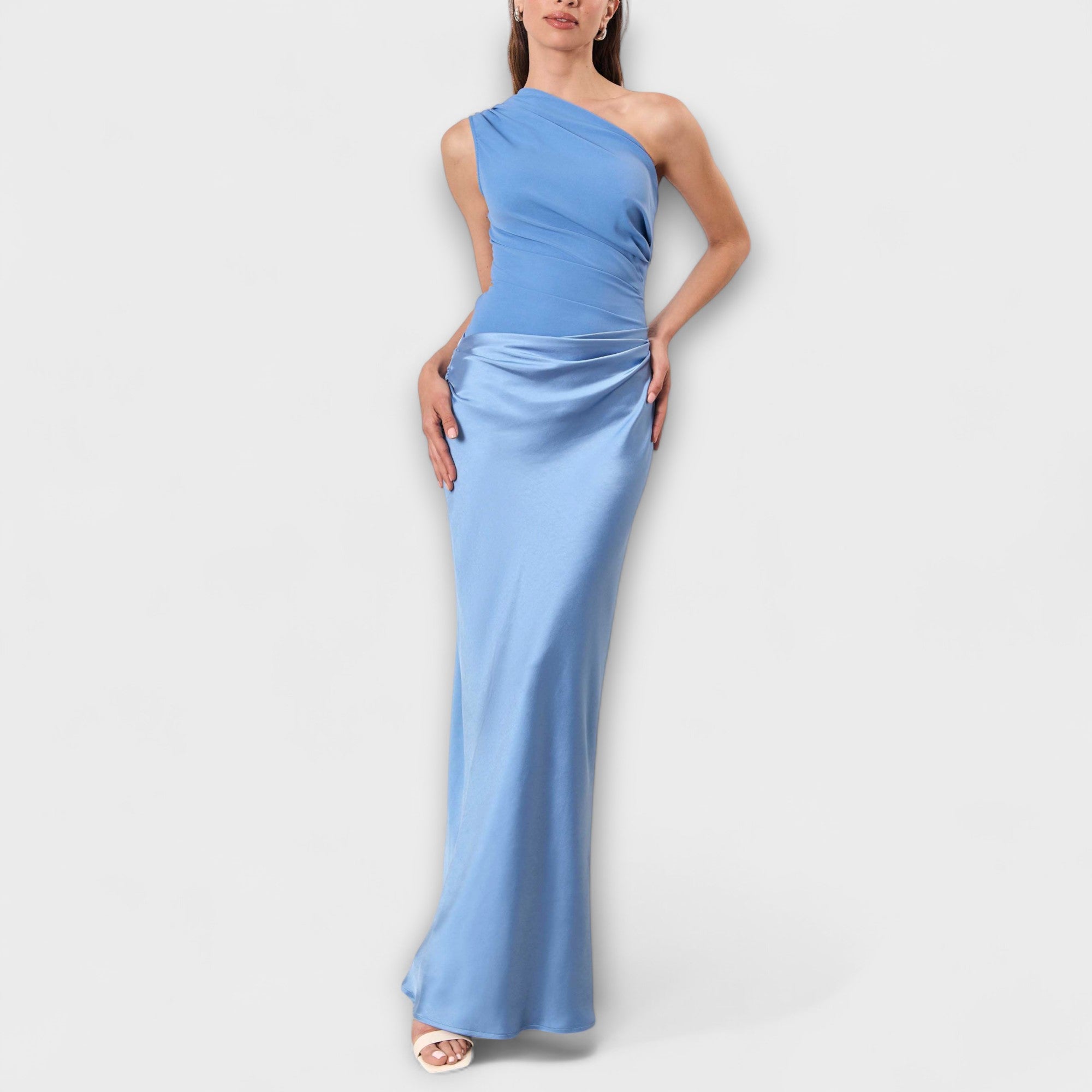 Rosaura | Vestido largo plisado elegante con tirante asimétrico
