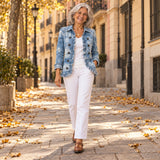 Tomasa | Chaqueta bohemia con volantes y estampado botánico degradado, en la calle
