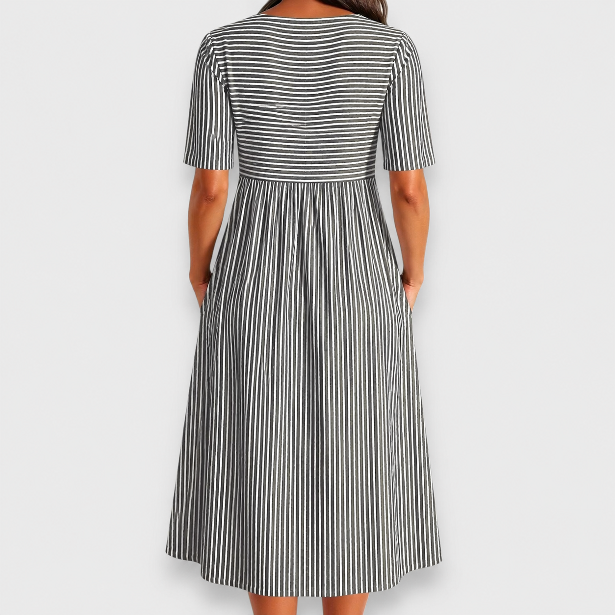 Valvanera | Vestido midi de rayas con botones y bolsillos